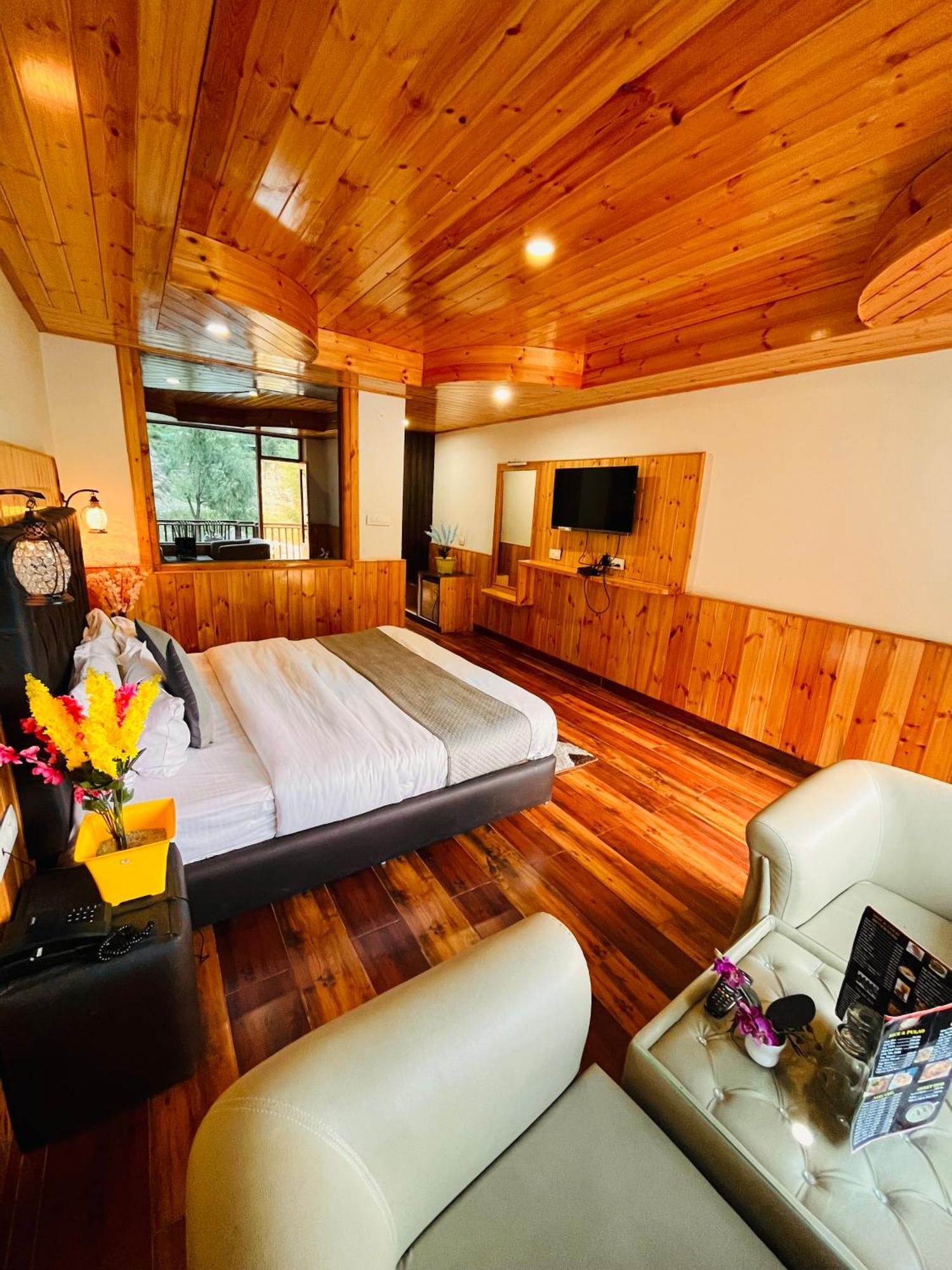 Himalayan Riverside Resort, Manali ภายนอก รูปภาพ