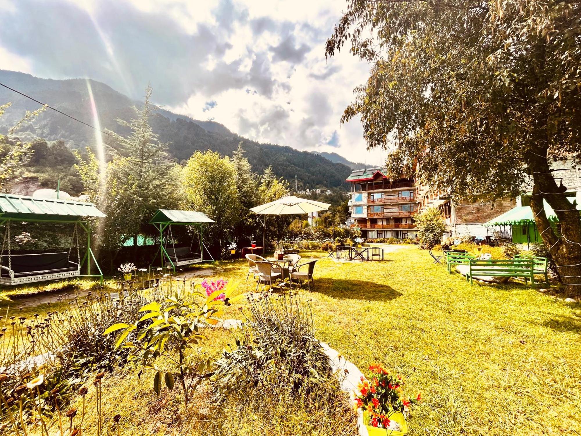 Himalayan Riverside Resort, Manali ภายนอก รูปภาพ