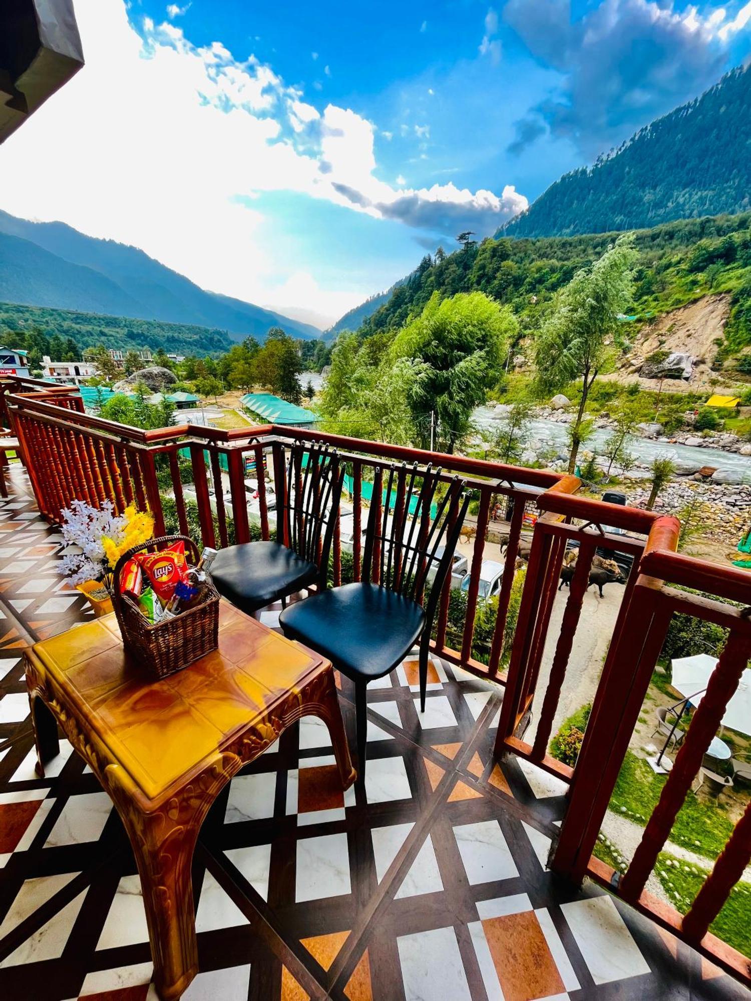 Himalayan Riverside Resort, Manali ภายนอก รูปภาพ