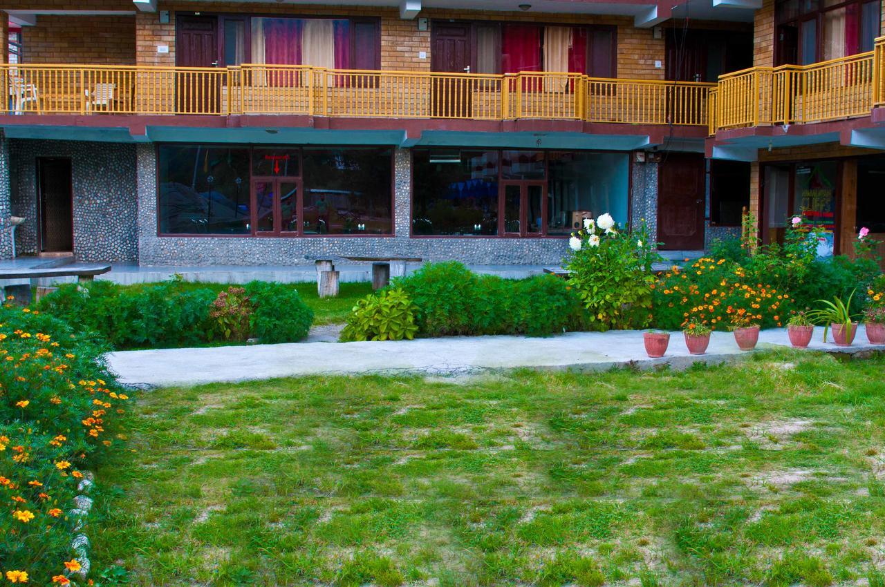 Himalayan Riverside Resort, Manali ภายนอก รูปภาพ