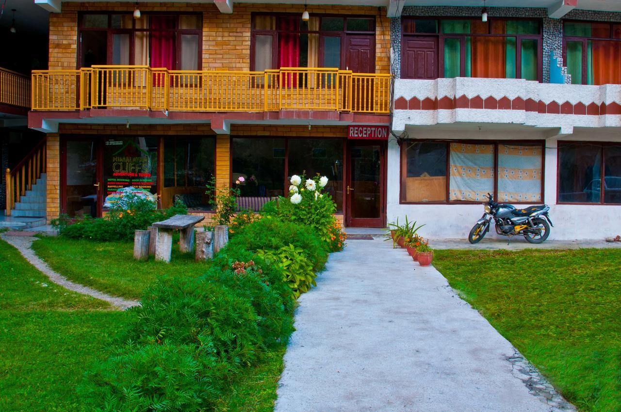 Himalayan Riverside Resort, Manali ภายนอก รูปภาพ
